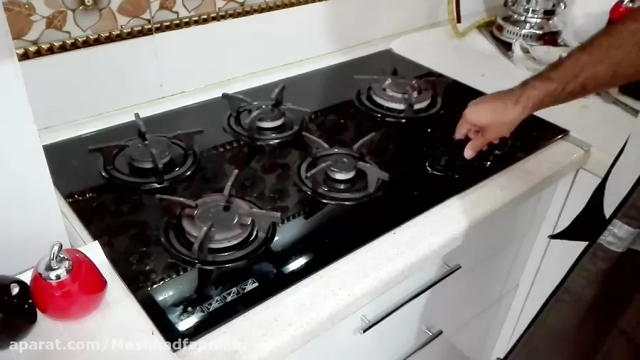 خدمات تعمیر اجاق گاز صفحه‌ای و مبله در اردبیل ✔️ شامل تعمیر شعله، فندک، ترموکوپل، سرشعله، ولوم و رفع نشتی گاز با سرویس در محل مشتری