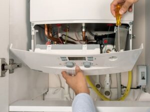 بازبینی پکیج یکی از خدمات ضروری برای افزایش عمر، راندمان و امنیت سیستم گرمایشی شماست. در این مقاله جامع با مراحل، هزینه و نکات تخصصی بازبینی پکیج به صورت گامبهگام آشنا شوید.